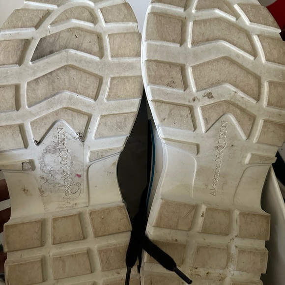 Alexander McQueen - Picture 6 of 6